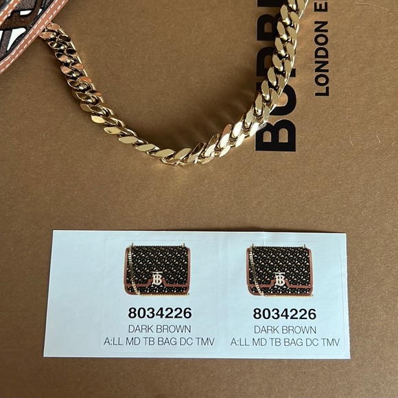 Limited edition Burberry chain linked cross body handbag. - Picture 7 of 7